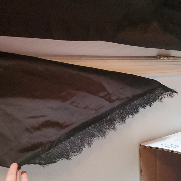 Satin Robe - Picture 2 of 3